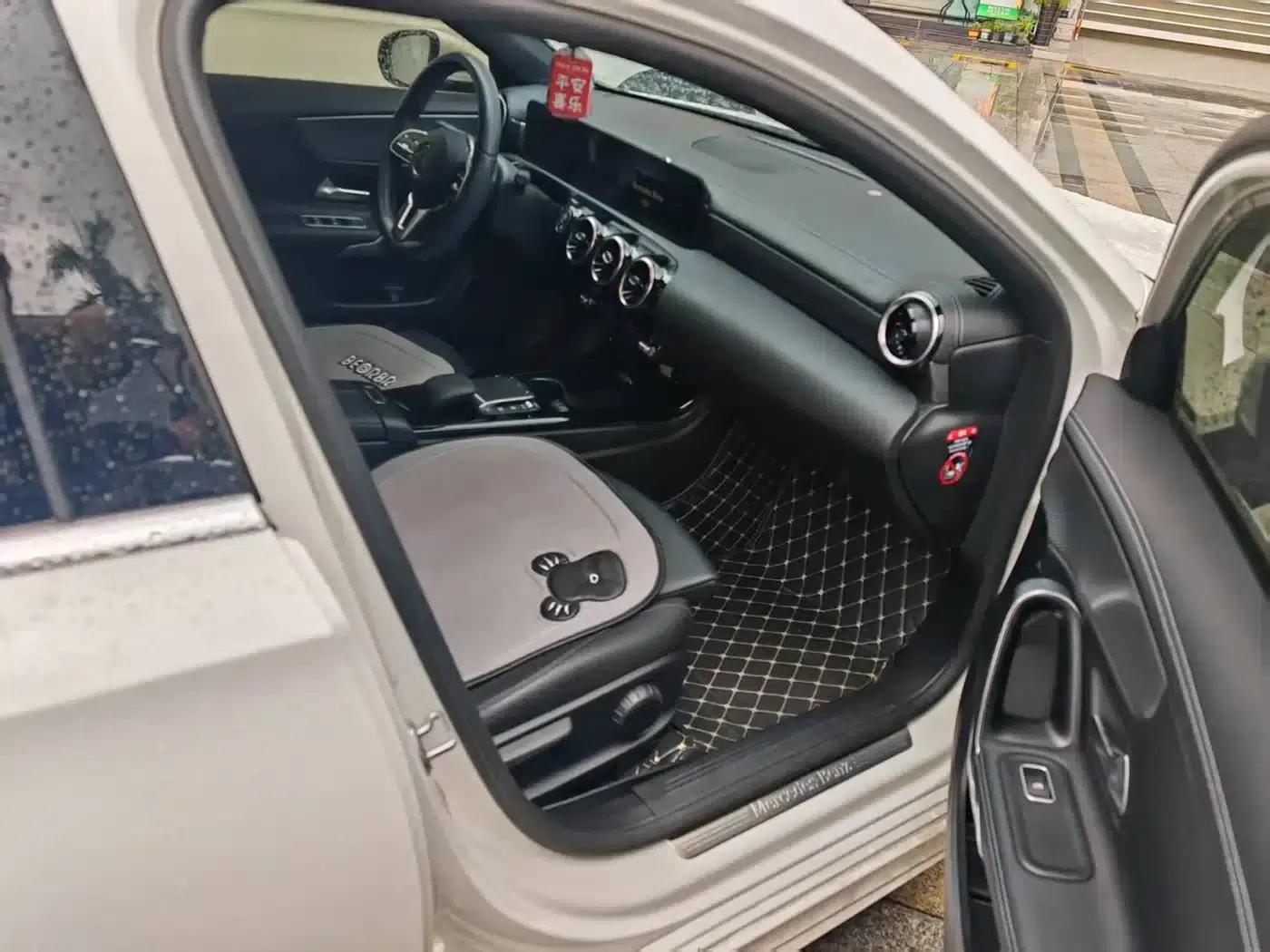 2022 Mercedes-Benz A-Class A 180 L Sport Sedan — миниатюра 8