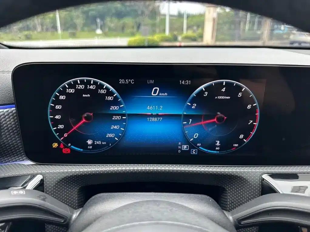2020 Mercedes-Benz A-Class A 180 L Sport Sedan — миниатюра 12