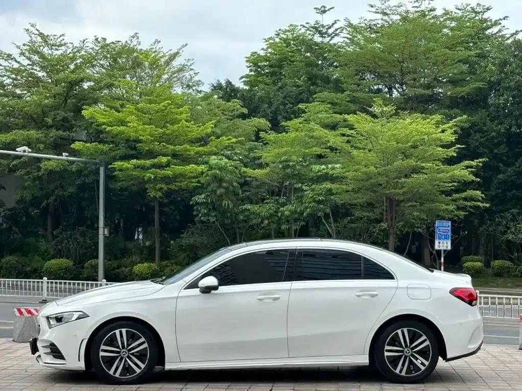 2020 Mercedes-Benz A-Class A 180 L Sport Sedan — миниатюра 3