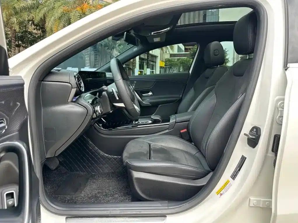 2020 Mercedes-Benz A-Class A 180 L Sport Sedan — миниатюра 6