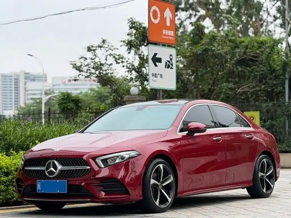 Mercedes-Benz A-Class 2020 Facelift A 200 L Sport Sedan Fashion Model — миниатюра 1