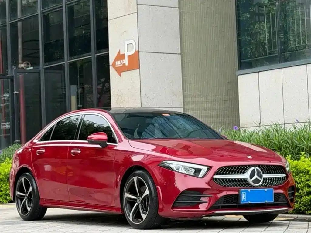 Mercedes-Benz A-Class 2020 Facelift A 200 L Sport Sedan Fashion Model — миниатюра 3
