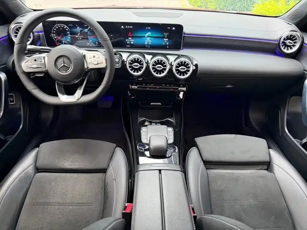 Mercedes-Benz A-Class 2020 Facelift A 200 L Sport Sedan Fashion Model — миниатюра 8