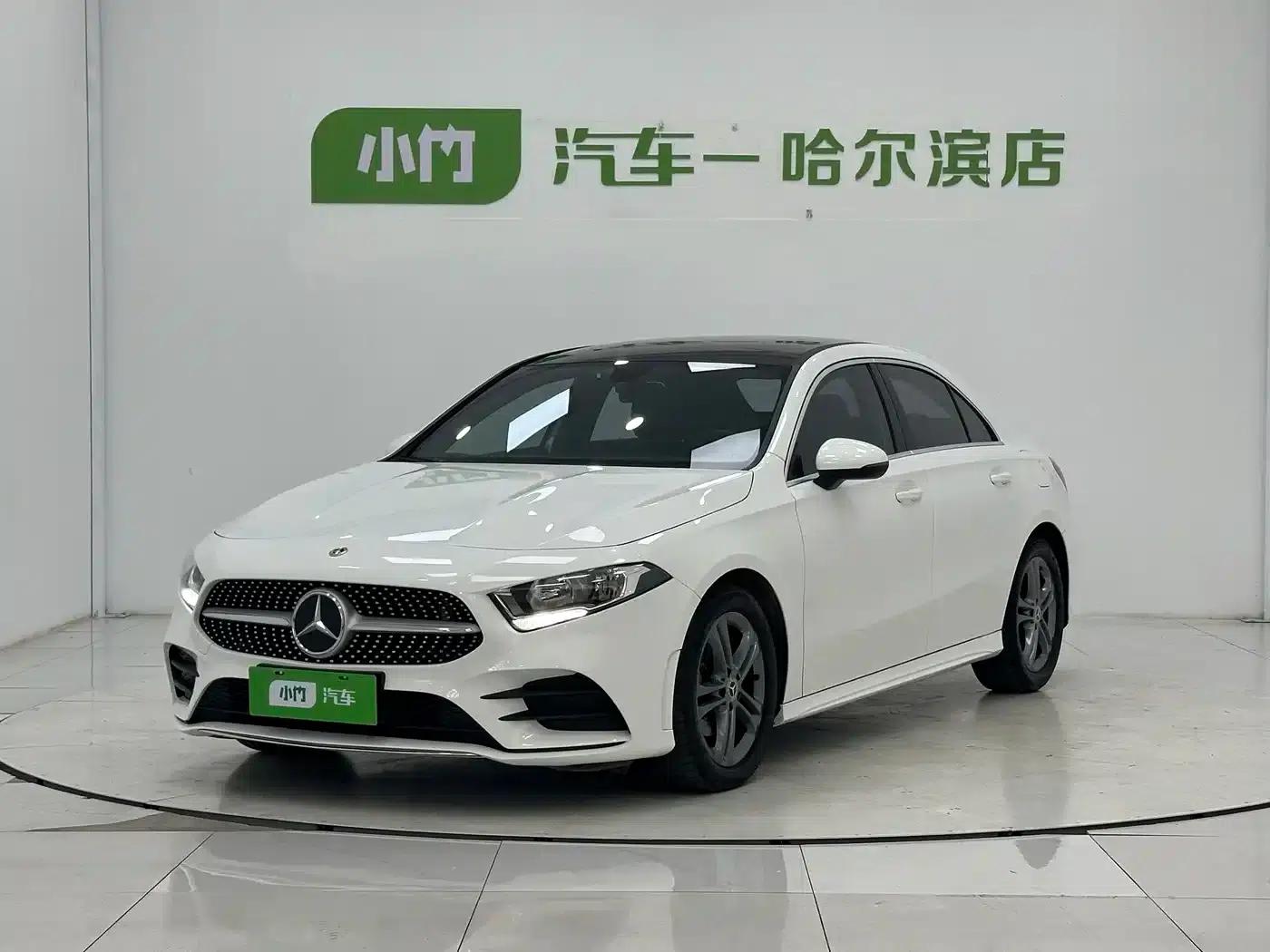 2022 Mercedes-Benz A-Class A 180 L Sport Sedan — миниатюра 1