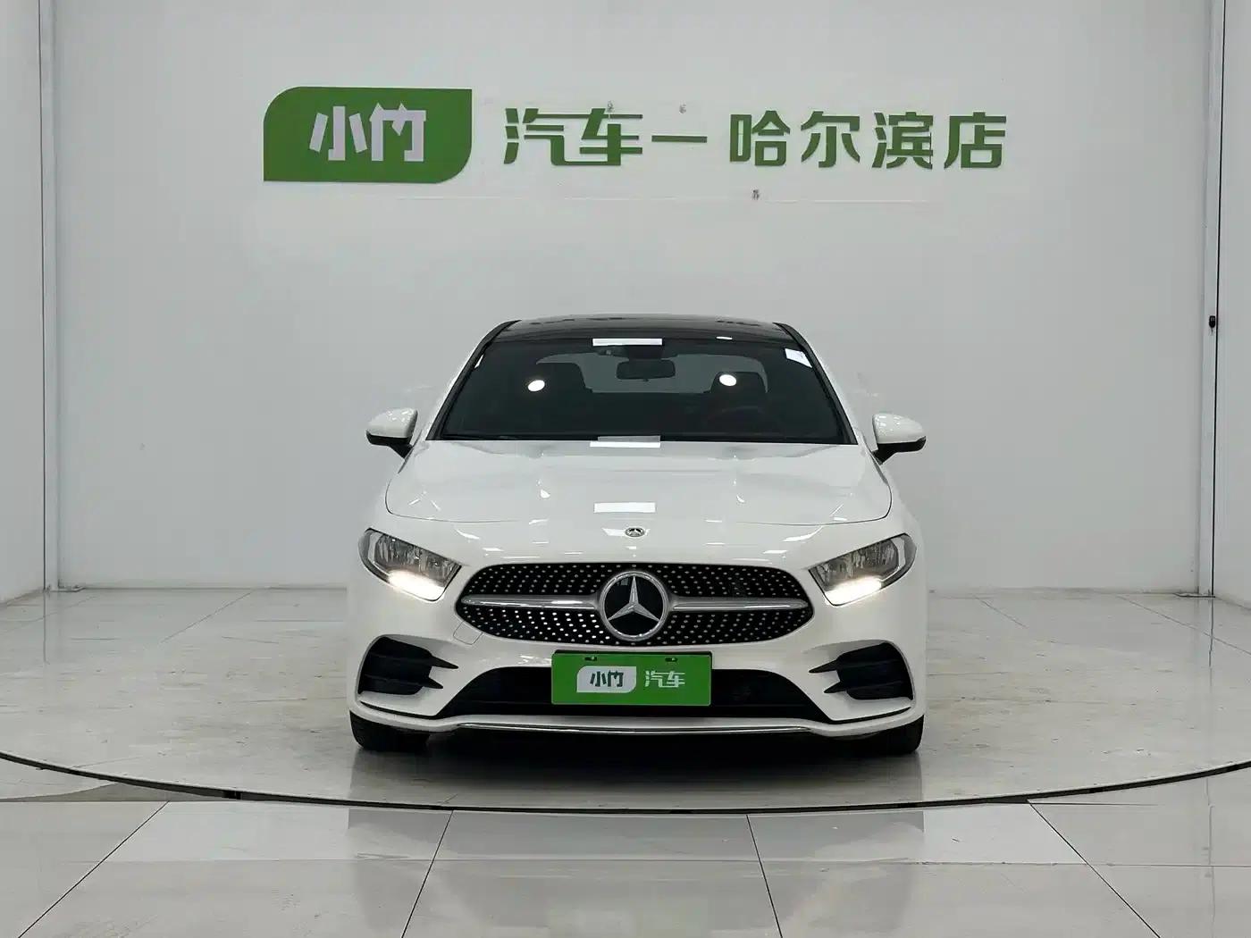 2022 Mercedes-Benz A-Class A 180 L Sport Sedan — миниатюра 2