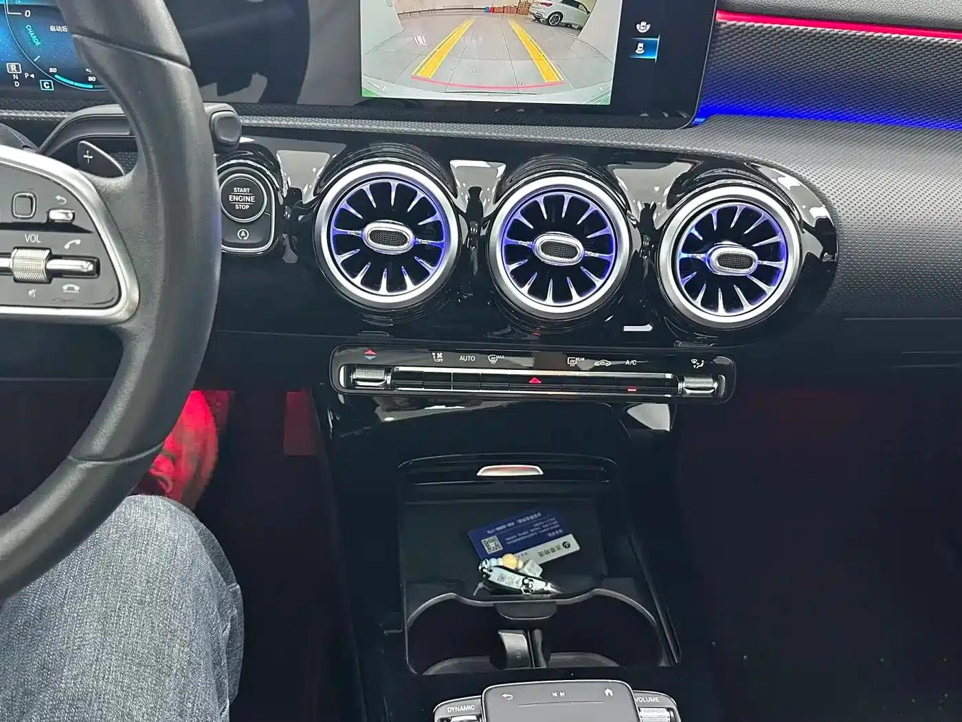 2022 Mercedes-Benz A-Class A 180 L Sport Sedan — миниатюра 14