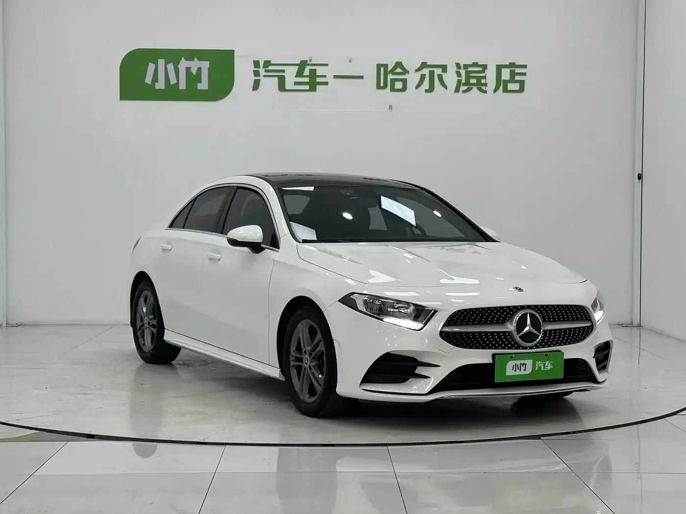 2022 Mercedes-Benz A-Class A 180 L Sport Sedan — миниатюра 3