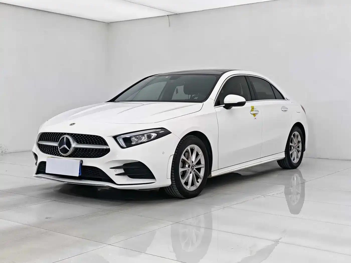 2021 Mercedes-Benz A-Class A 200 L Sport Sedan Dynamic — миниатюра 1