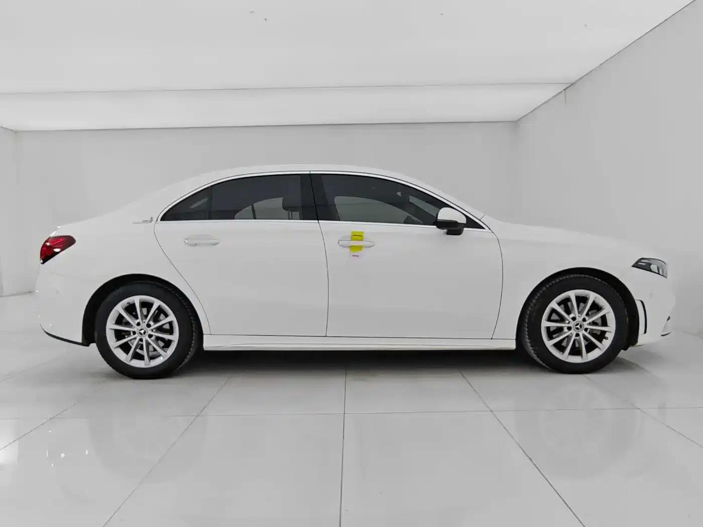 2021 Mercedes-Benz A-Class A 200 L Sport Sedan Dynamic — миниатюра 7