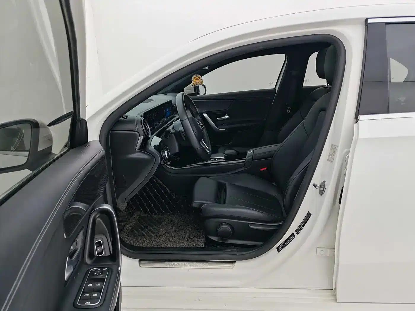 2021 Mercedes-Benz A-Class A 200 L Sport Sedan Dynamic — миниатюра 8