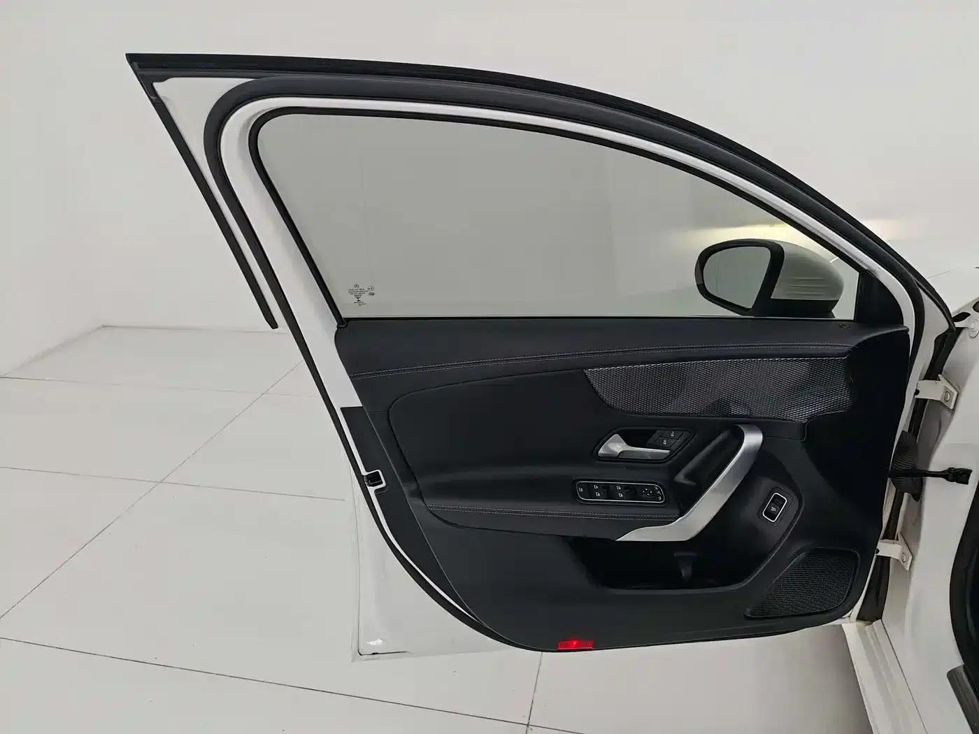 2021 Mercedes-Benz A-Class A 200 L Sport Sedan Dynamic — миниатюра 10