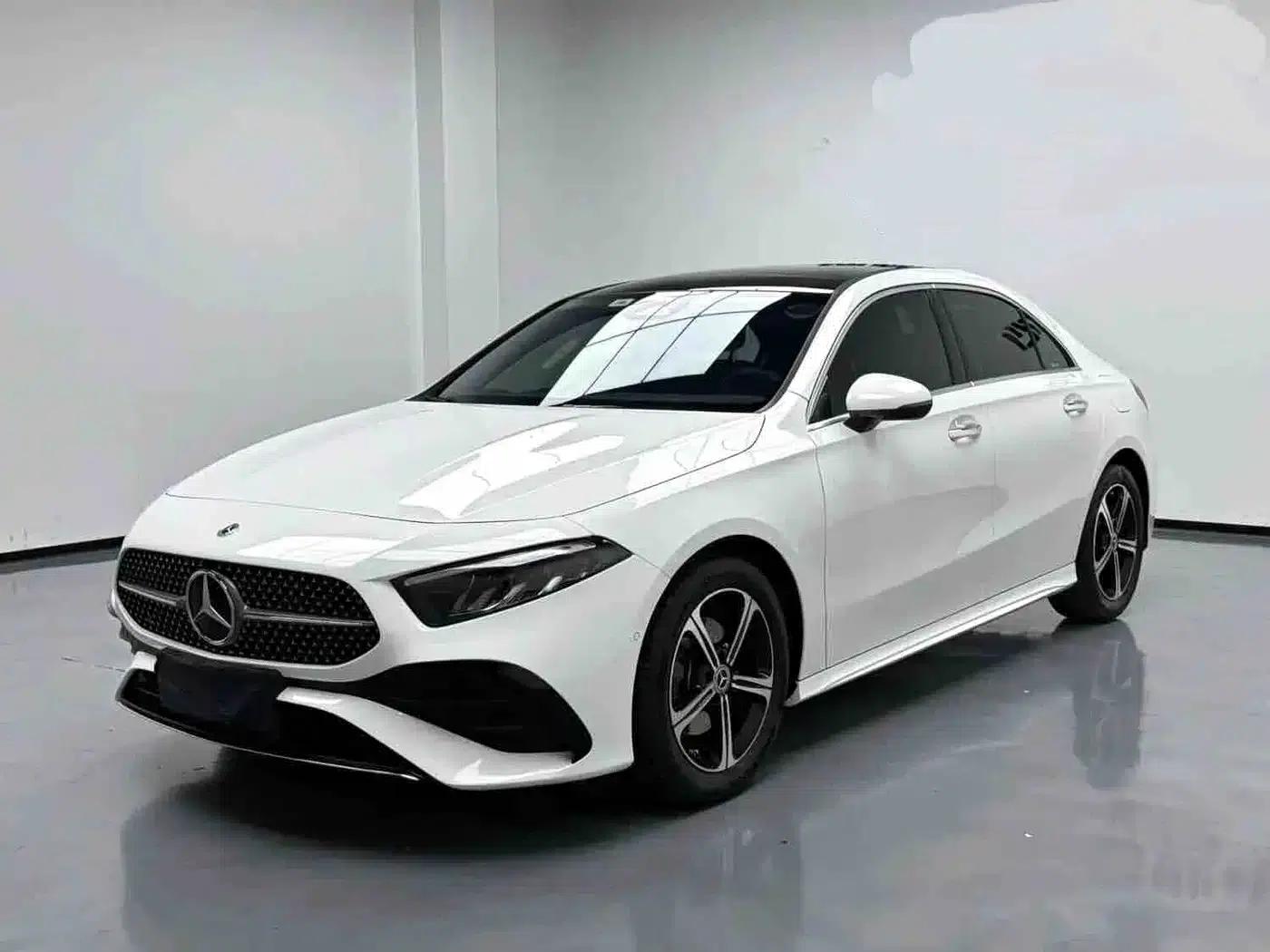 2023 Mercedes-Benz A-Class A 200 L Fashion Edition — миниатюра 1