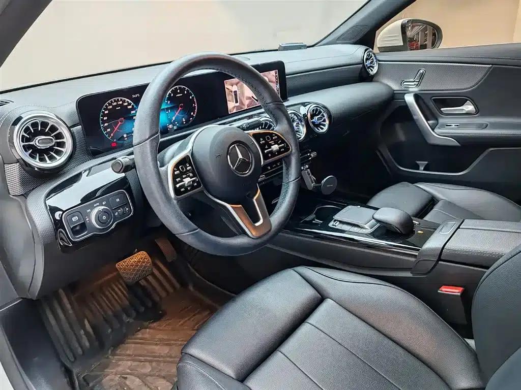2021 Mercedes-Benz A-Class A 180 L Sport Sedan — миниатюра 13