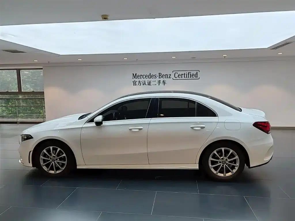 2021 Mercedes-Benz A-Class A 180 L Sport Sedan — миниатюра 7