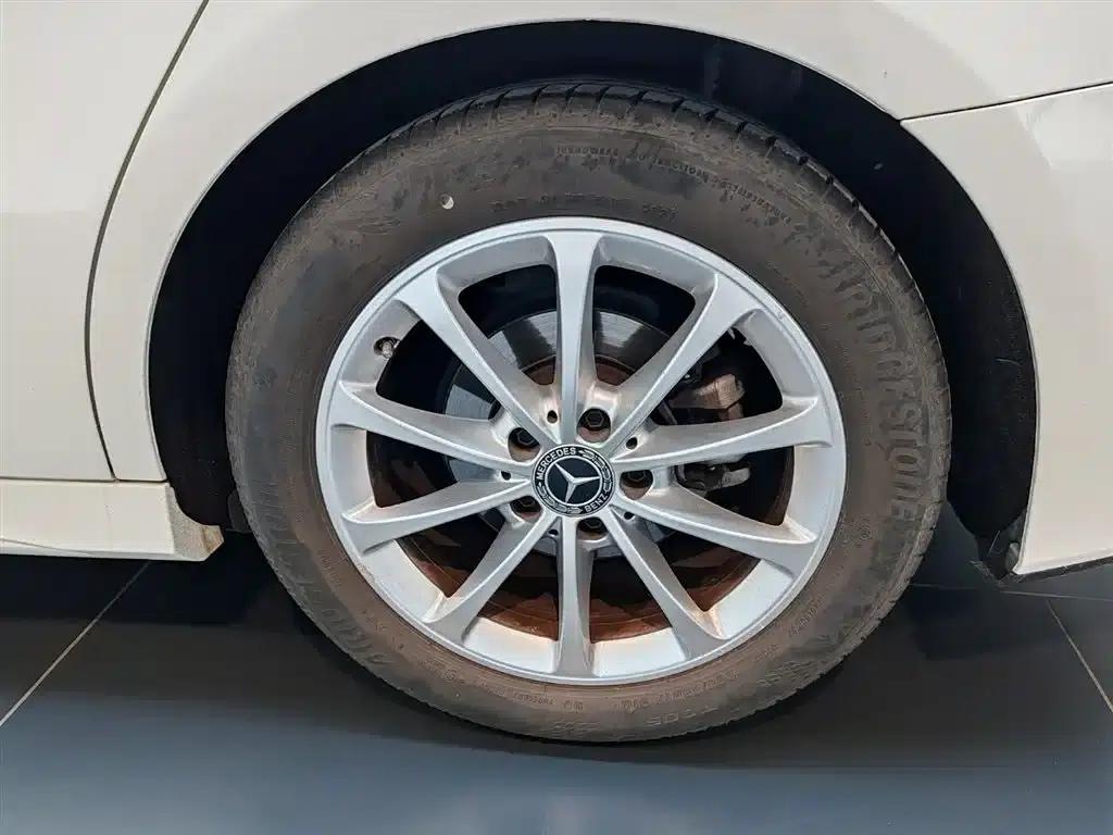 2021 Mercedes-Benz A-Class A 180 L Sport Sedan — миниатюра 10