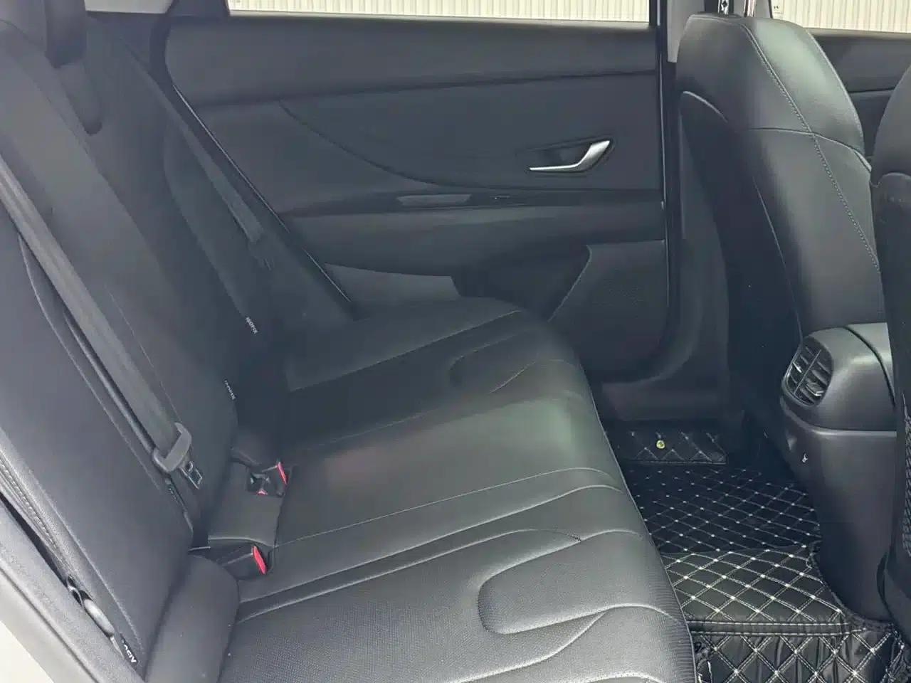 2024 Mercedes-Benz A-Class A 180 L — миниатюра 11