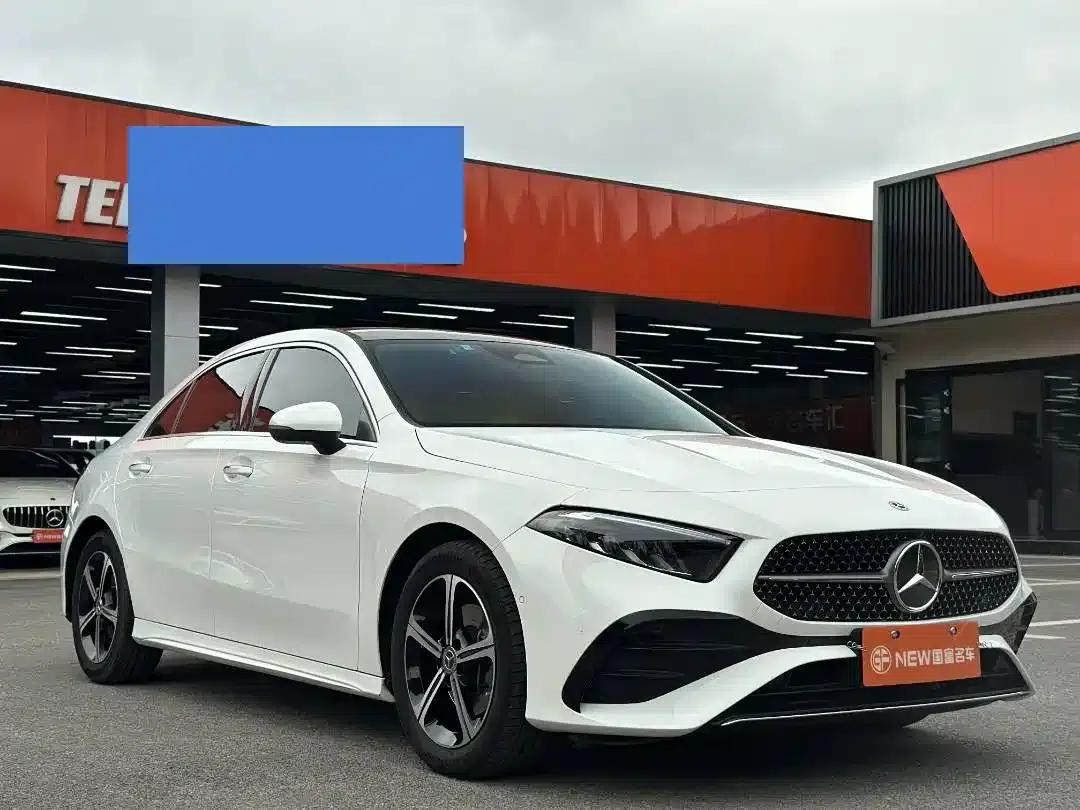 2023 Mercedes-Benz A-Class A 200 L Fashion Edition — миниатюра 3