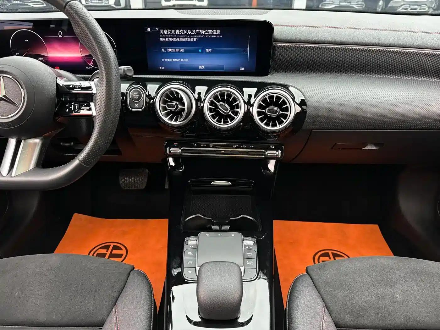 2023 Mercedes-Benz A-Class A 200 L Fashion Edition — миниатюра 9