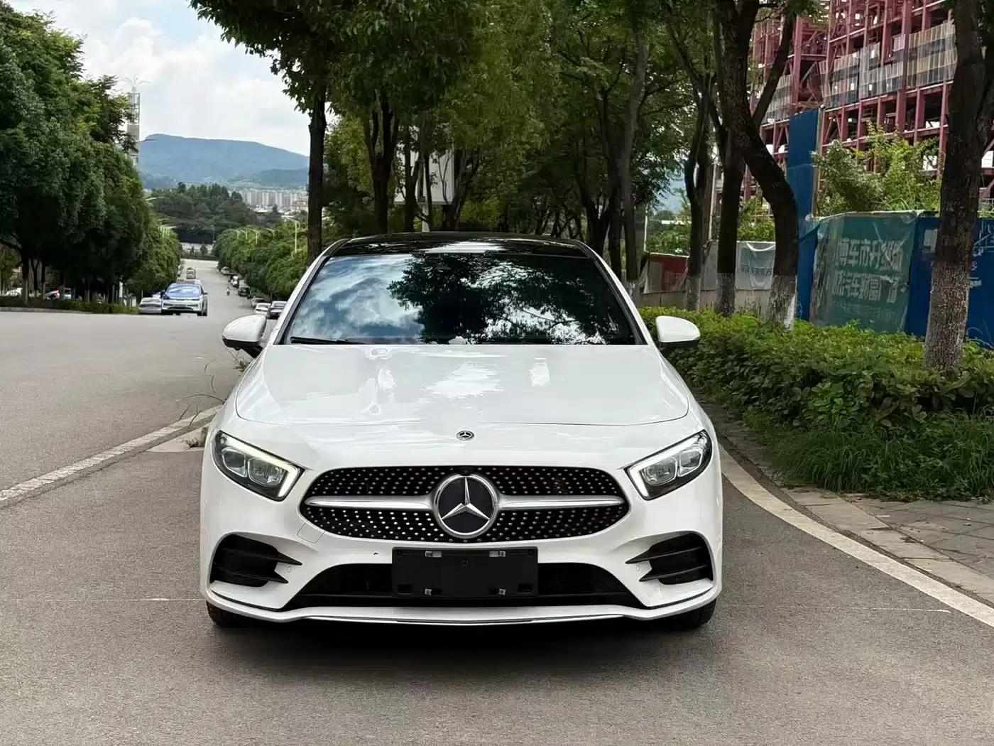 2019 Mercedes-Benz A-Class A 200 L Sport Sedan First Edition — миниатюра 2