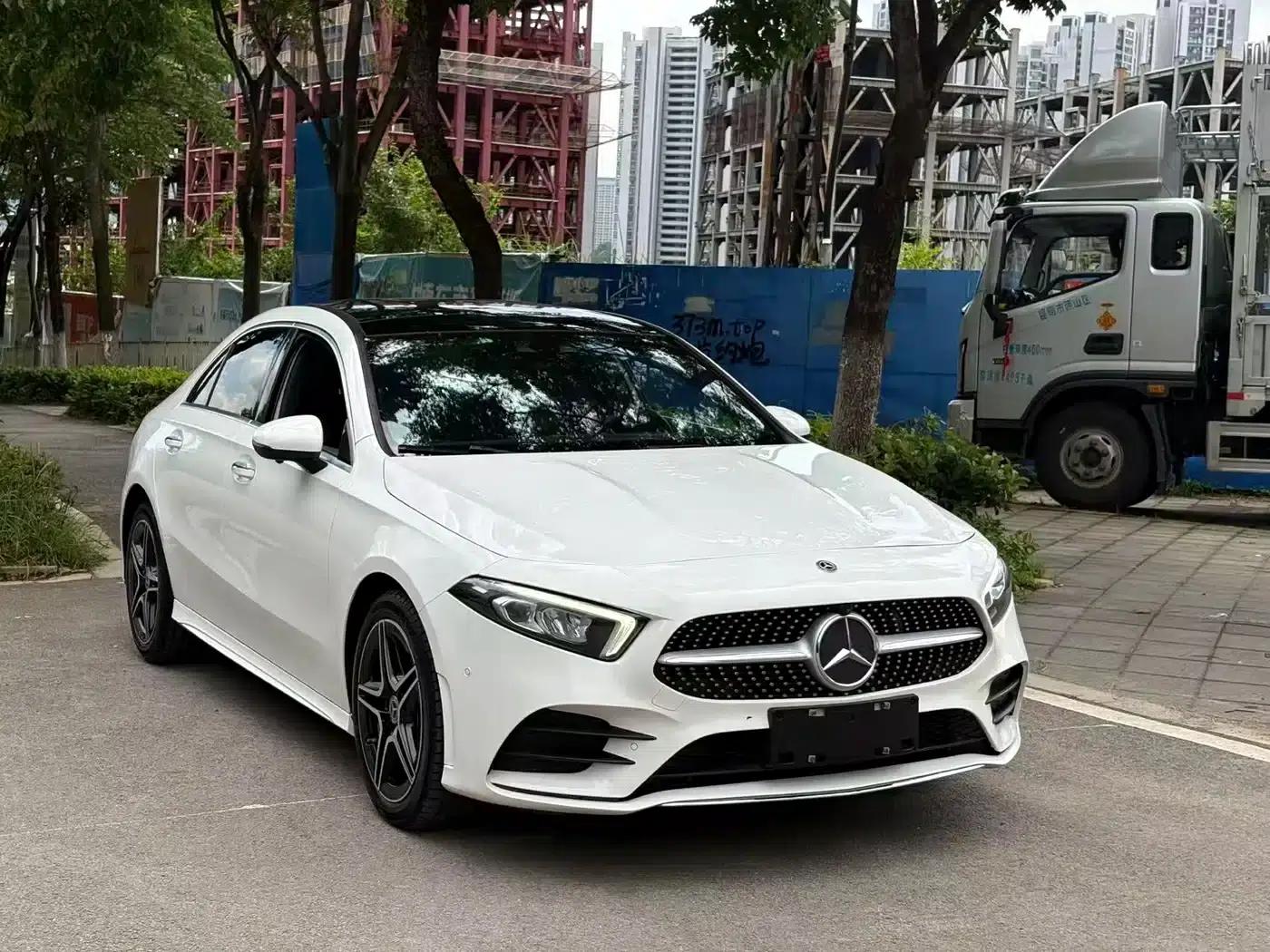 2019 Mercedes-Benz A-Class A 200 L Sport Sedan First Edition — миниатюра 3