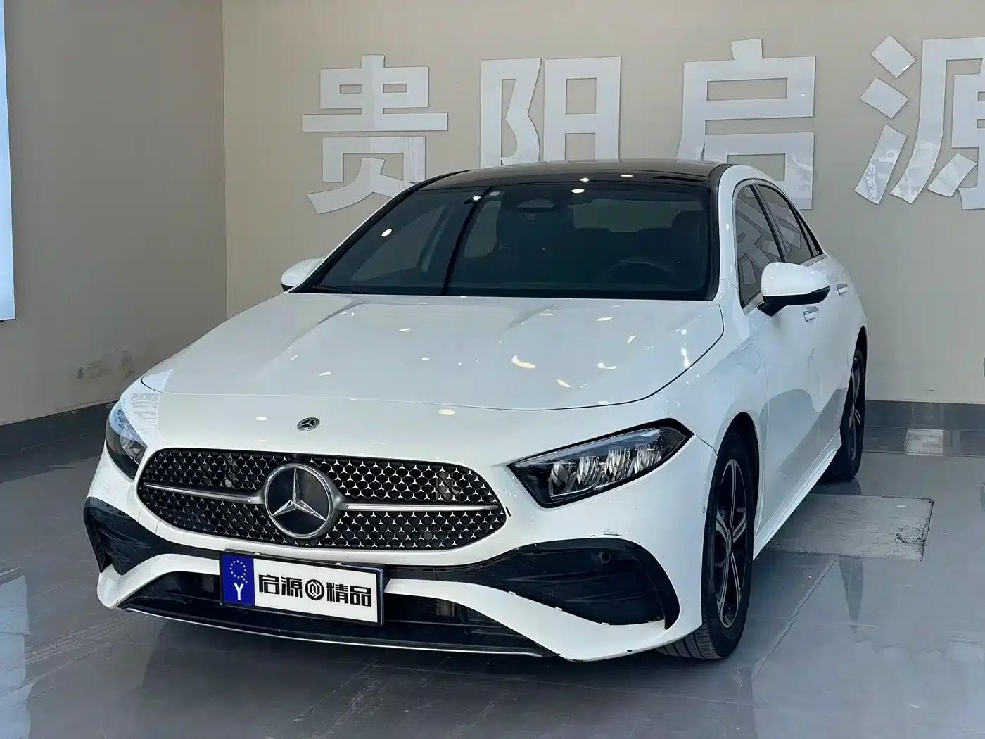 2023 Mercedes-Benz A-Class A 200 L Fashion Edition — миниатюра 1