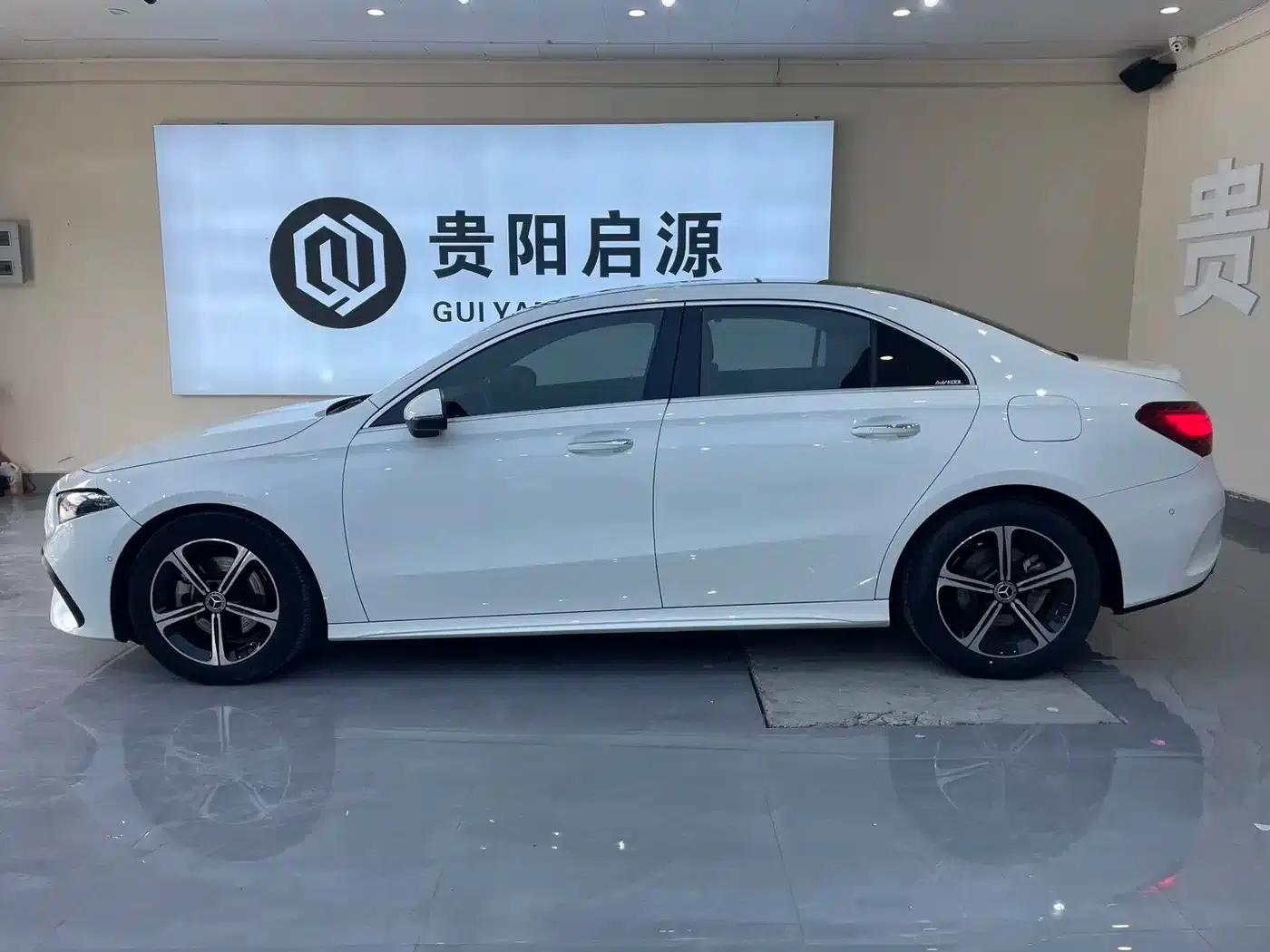 2023 Mercedes-Benz A-Class A 200 L Fashion Edition — миниатюра 22