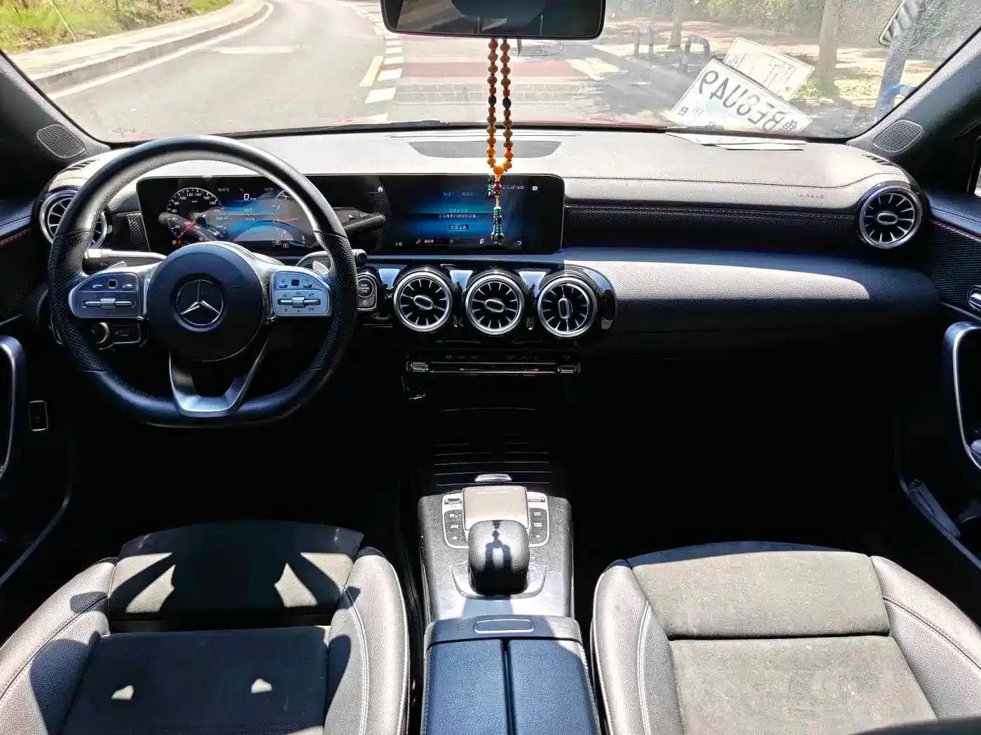 Mercedes-Benz A-Class 2020 A 200 L Sport Sedan — миниатюра 8