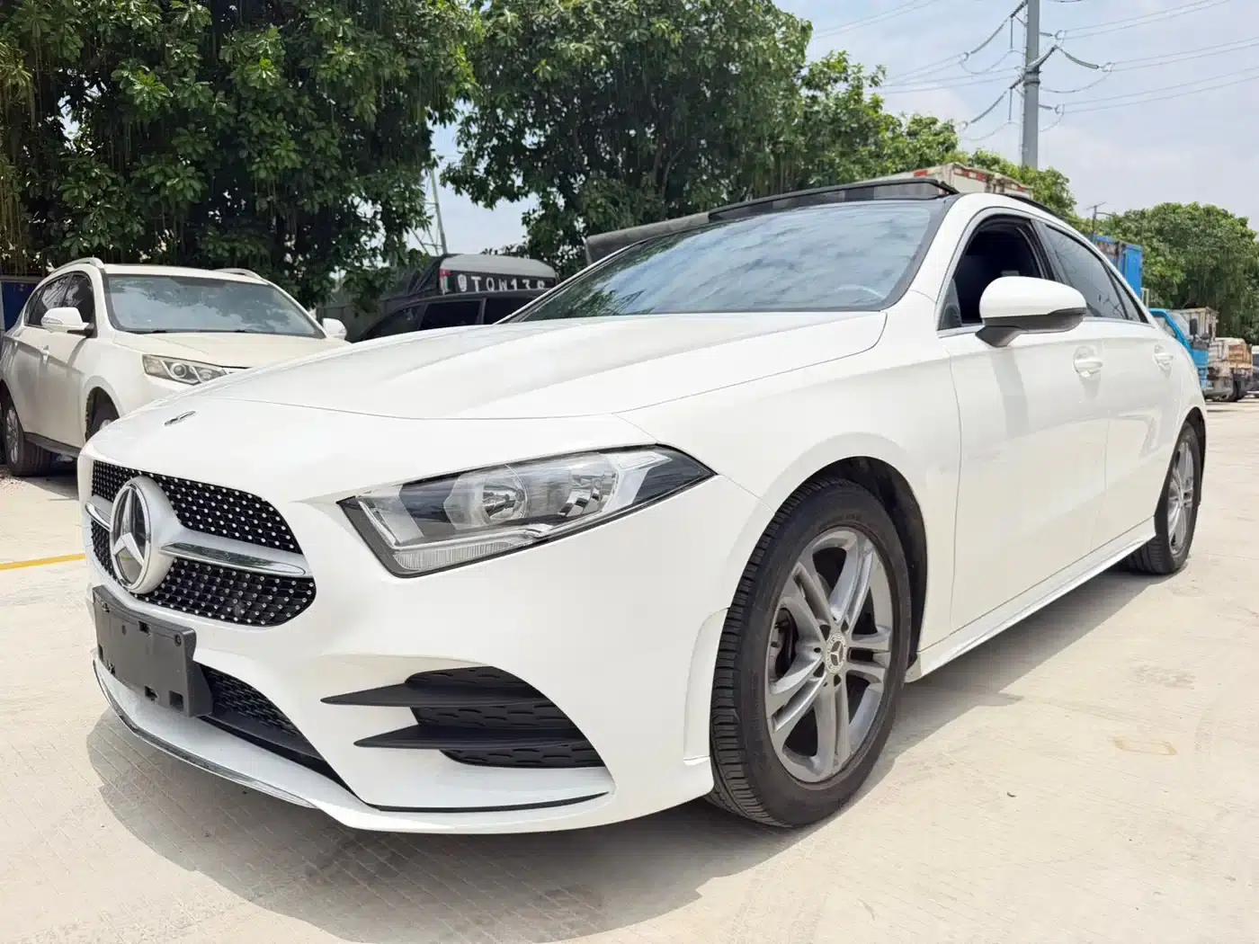 Mercedes-Benz A-Class 2022 Facelift A 180 L Sport Sedan — миниатюра 1