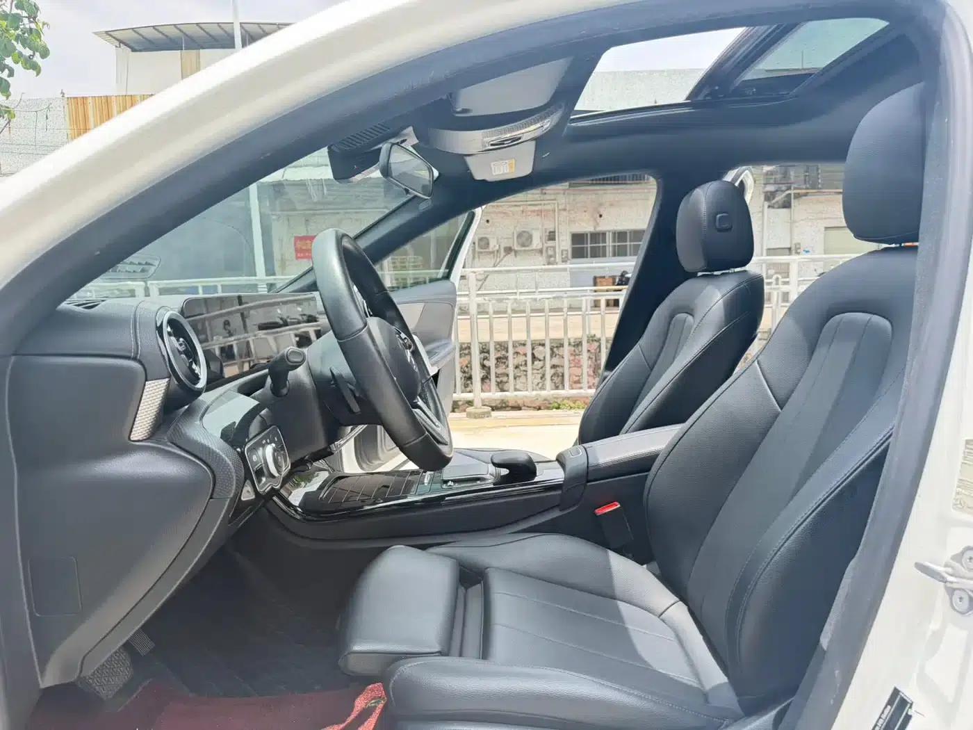 Mercedes-Benz A-Class 2022 Facelift A 180 L Sport Sedan — миниатюра 11