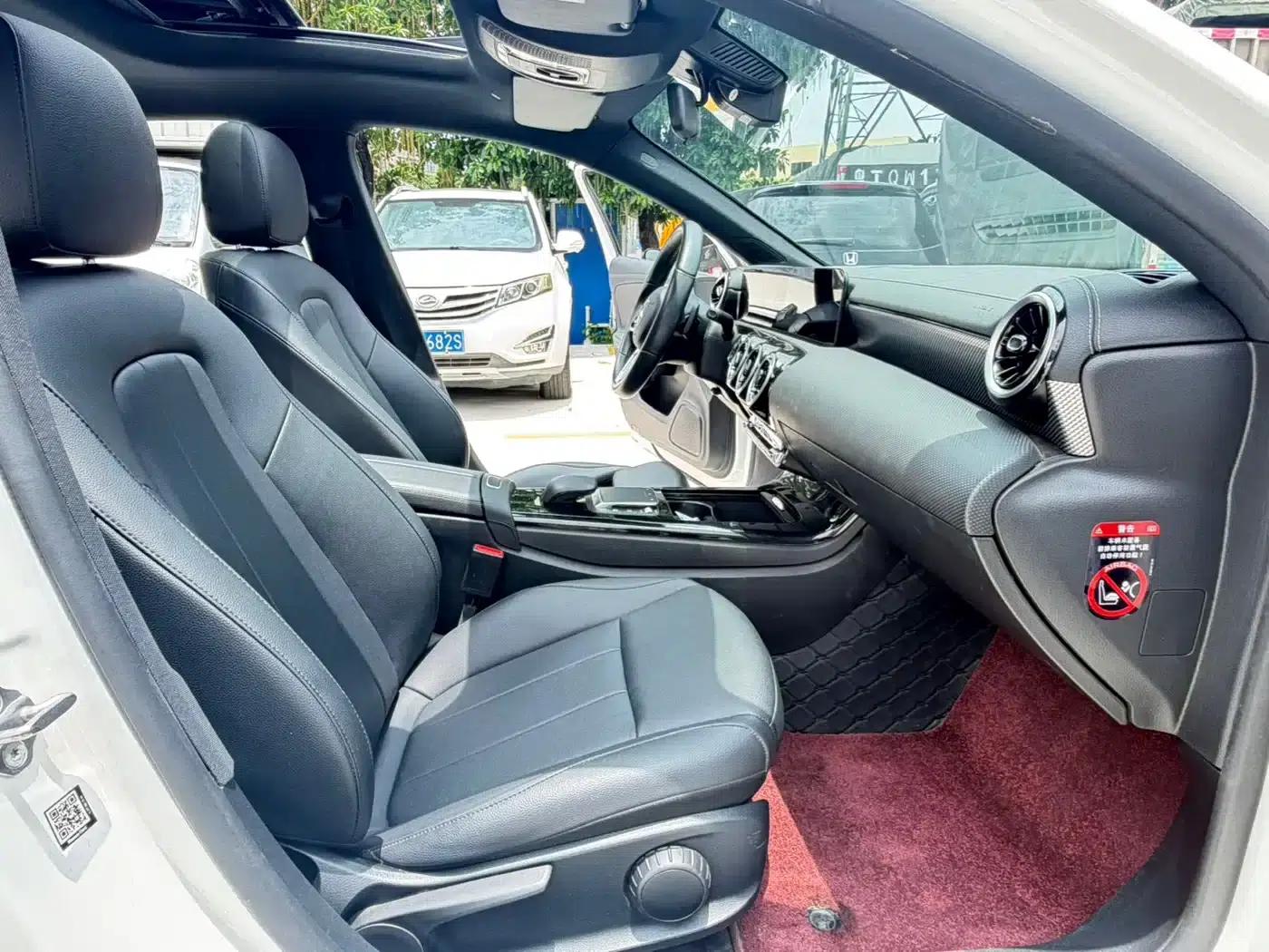 Mercedes-Benz A-Class 2022 Facelift A 180 L Sport Sedan — миниатюра 15
