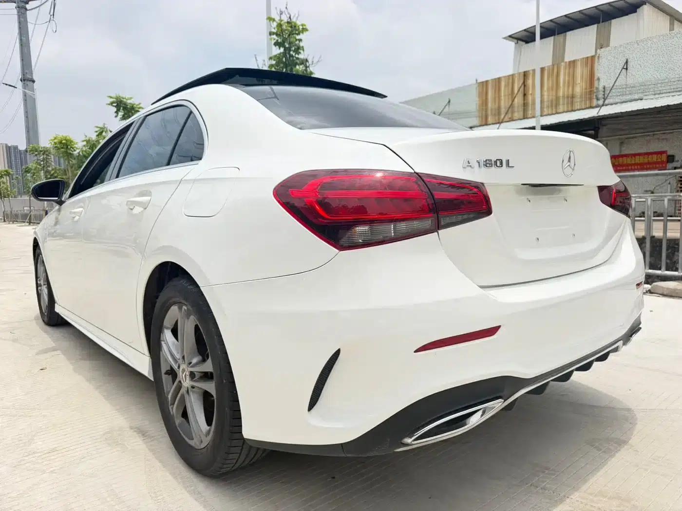 Mercedes-Benz A-Class 2022 Facelift A 180 L Sport Sedan — миниатюра 6
