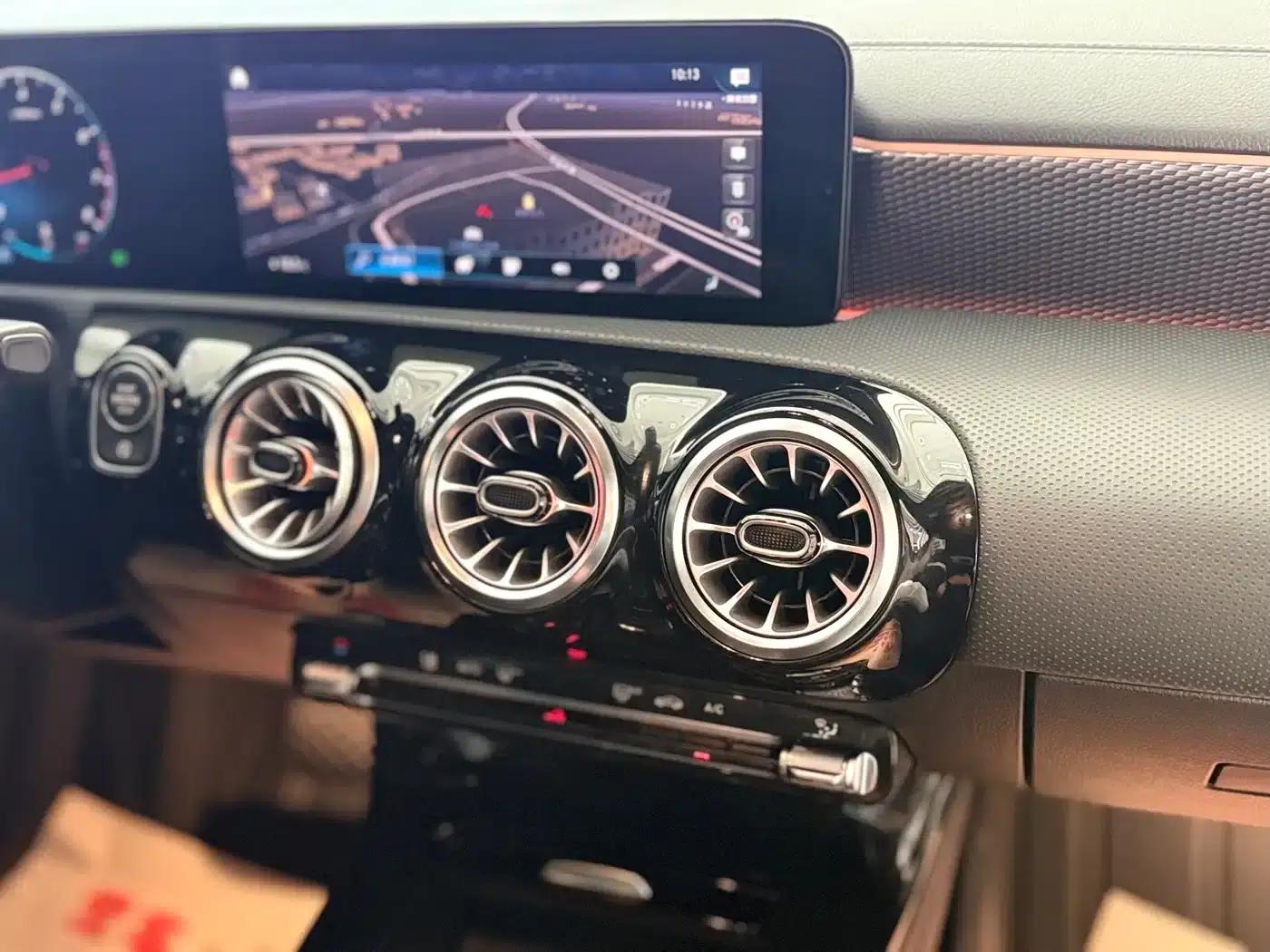 Mercedes-Benz A-Class 2022 A 200 L Sport Sedan Fashion Edition — миниатюра 14