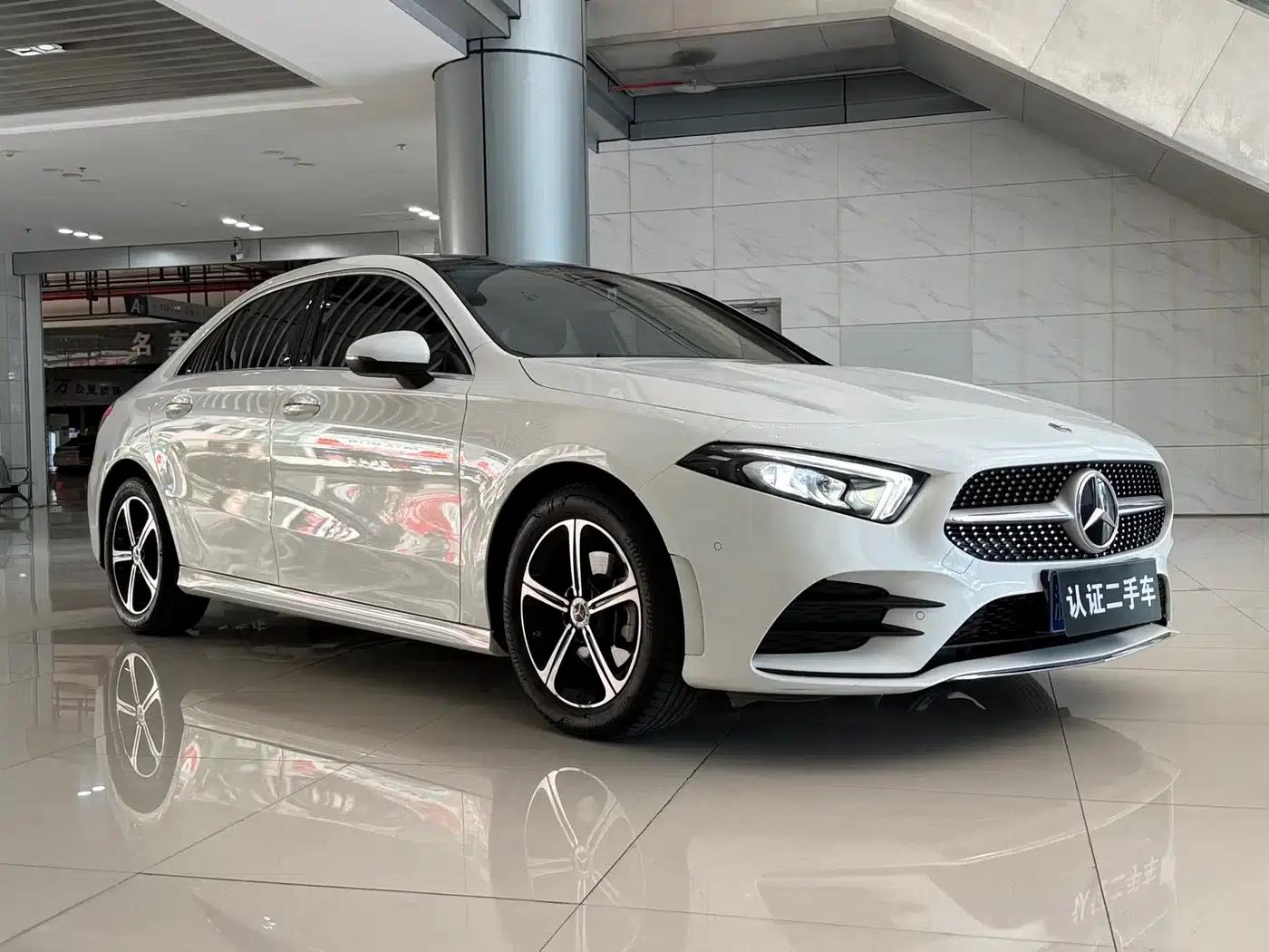 Mercedes-Benz A-Class 2022 A 200 L Sport Sedan Fashion Edition — миниатюра 3