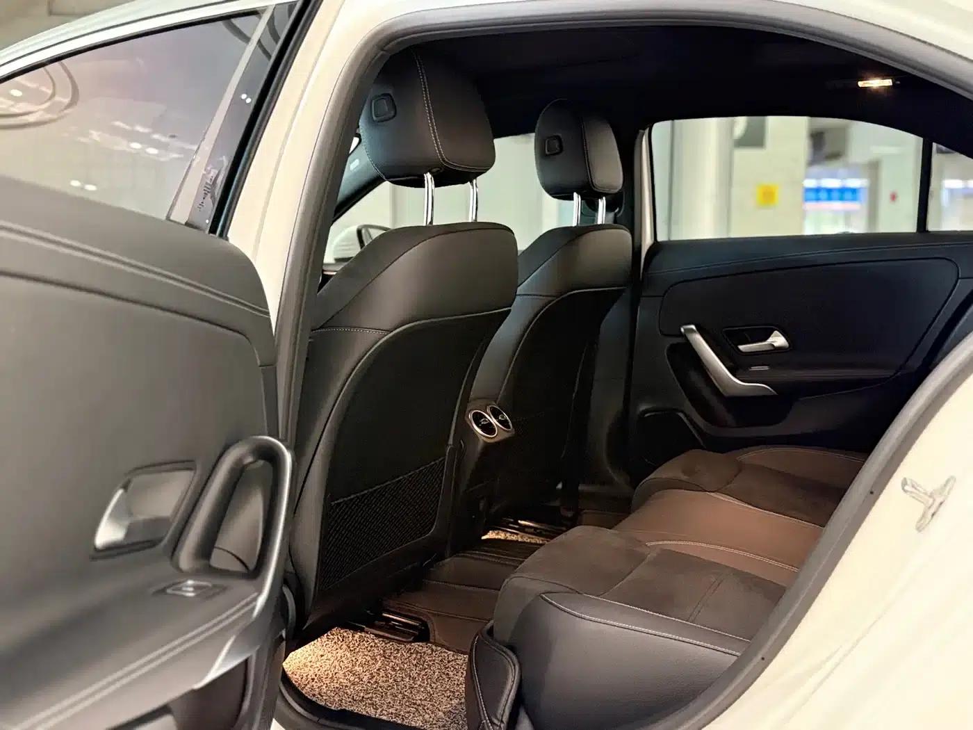 Mercedes-Benz A-Class 2022 A 200 L Sport Sedan Fashion Edition — миниатюра 9