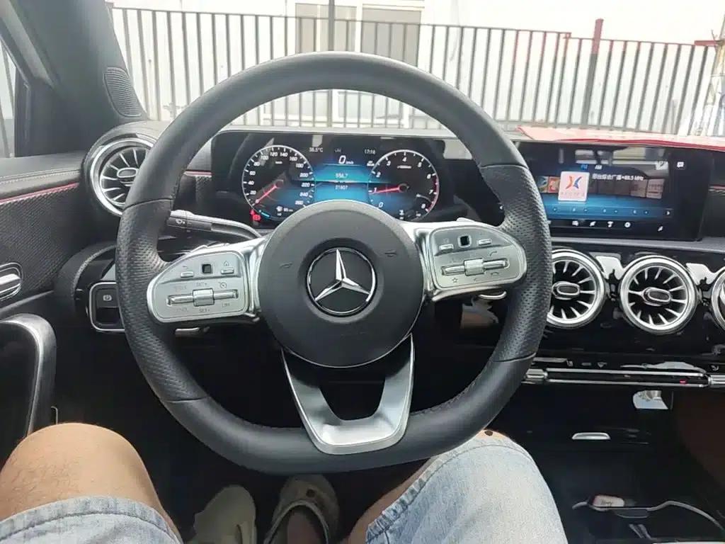 Mercedes-Benz A-Class 2022 Facelift III A 200 L Sport Sedan Fashion Edition — миниатюра 11