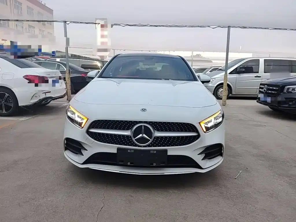 Mercedes-Benz A-Class 2022 Facelift III A 200 L Sport Sedan Fashion Edition — миниатюра 3