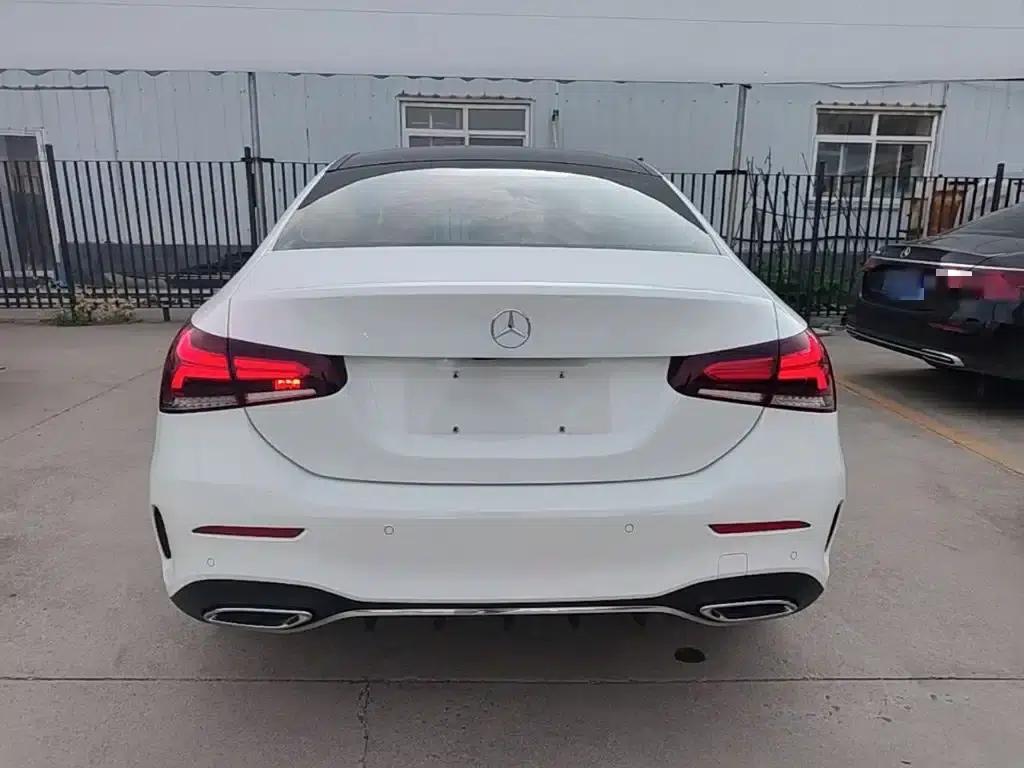 Mercedes-Benz A-Class 2022 Facelift III A 200 L Sport Sedan Fashion Edition — миниатюра 6