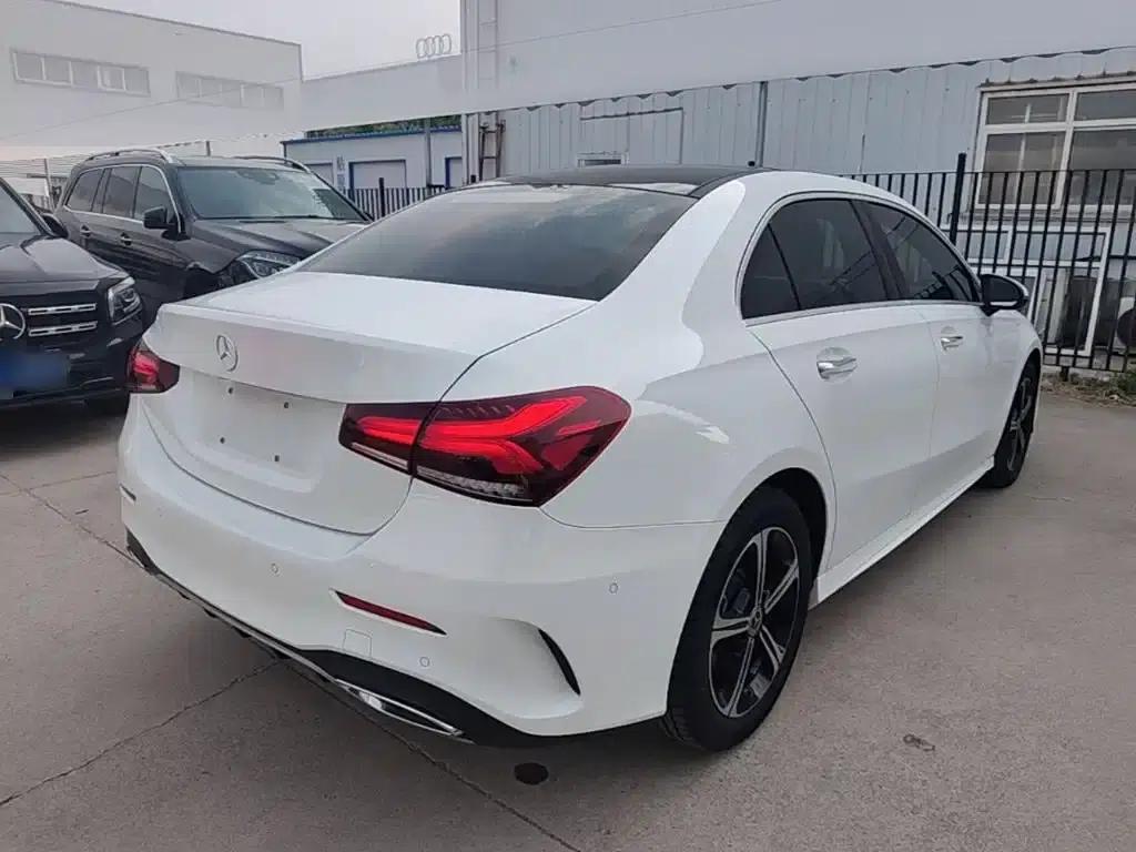 Mercedes-Benz A-Class 2022 Facelift III A 200 L Sport Sedan Fashion Edition — миниатюра 7