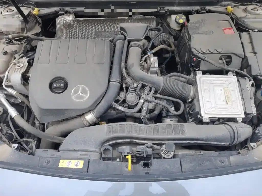 Mercedes-Benz A-Class 2020 Facelift A 200 L Sport Sedan Fashion Model — миниатюра 11