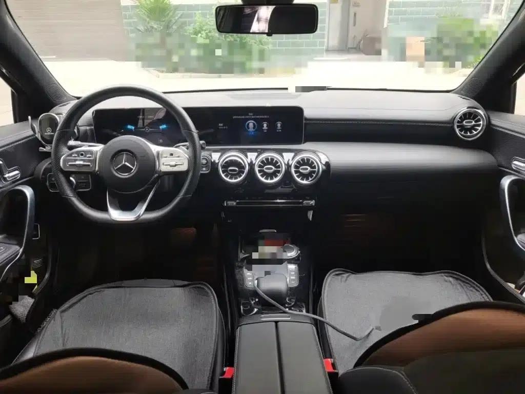 Mercedes-Benz A-Class 2020 Facelift A 200 L Sport Sedan Fashion Model — миниатюра 13