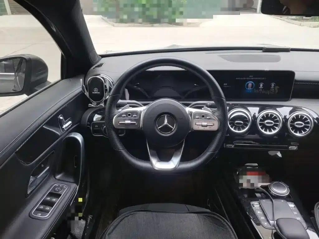 Mercedes-Benz A-Class 2020 Facelift A 200 L Sport Sedan Fashion Model — миниатюра 3