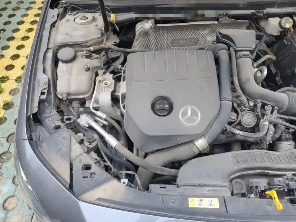 Mercedes-Benz A-Class 2020 Facelift A 200 L Sport Sedan Fashion Model — миниатюра 21