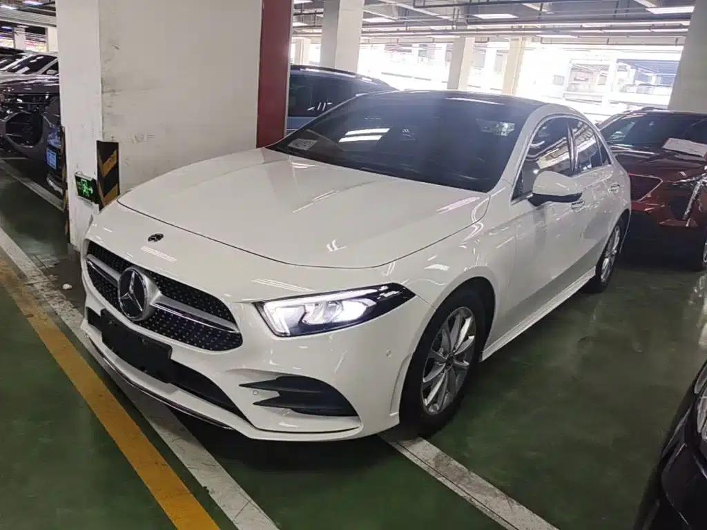 Mercedes-Benz A-Class 2020 A 200 L Sport Sedan — миниатюра 1