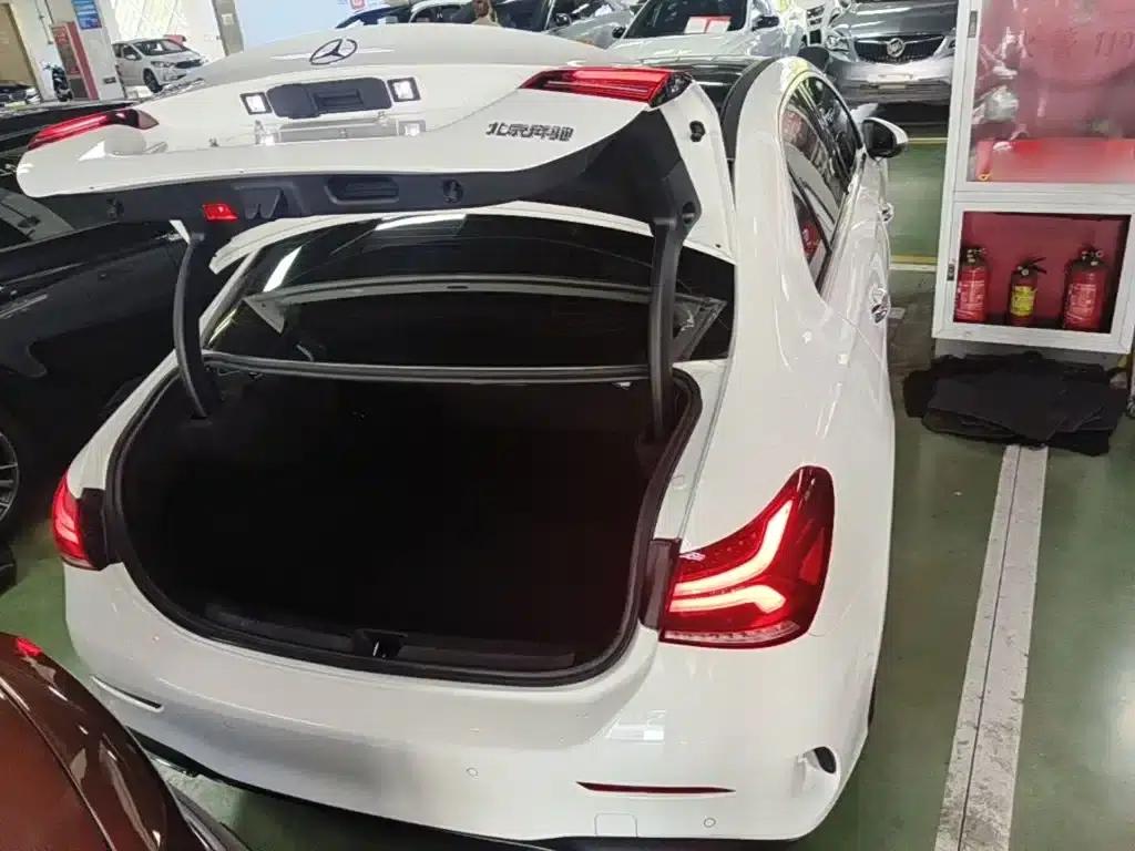 Mercedes-Benz A-Class 2020 A 200 L Sport Sedan — миниатюра 19