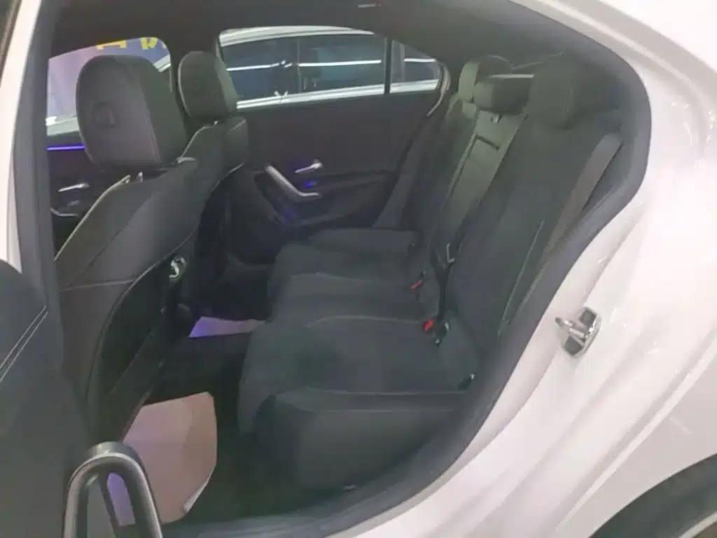 Mercedes-Benz A-Class 2020 Facelift A 200 L Sport Sedan Fashion Model — миниатюра 17