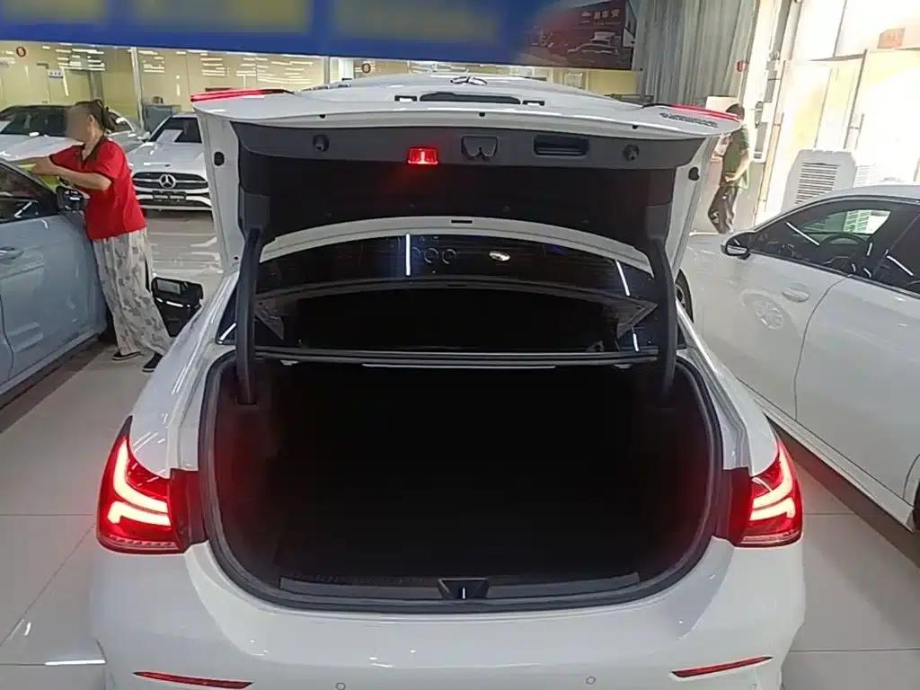 Mercedes-Benz A-Class 2020 Facelift A 200 L Sport Sedan Fashion Model — миниатюра 19