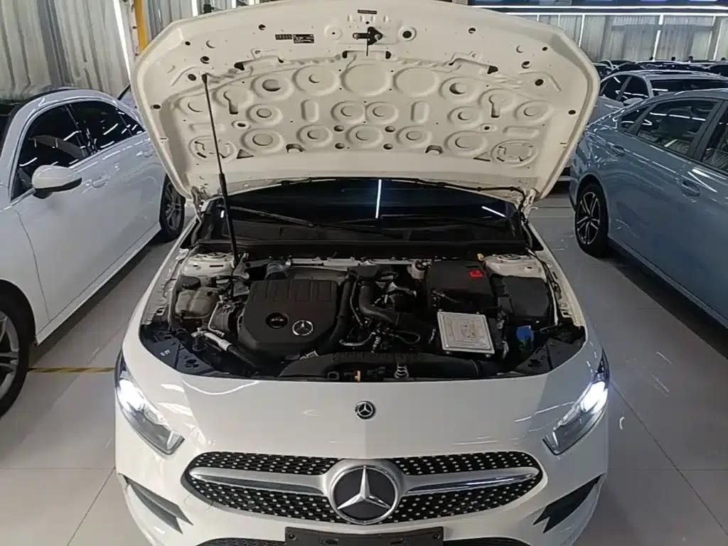 Mercedes-Benz A-Class 2020 Facelift A 200 L Sport Sedan Fashion Model — миниатюра 20