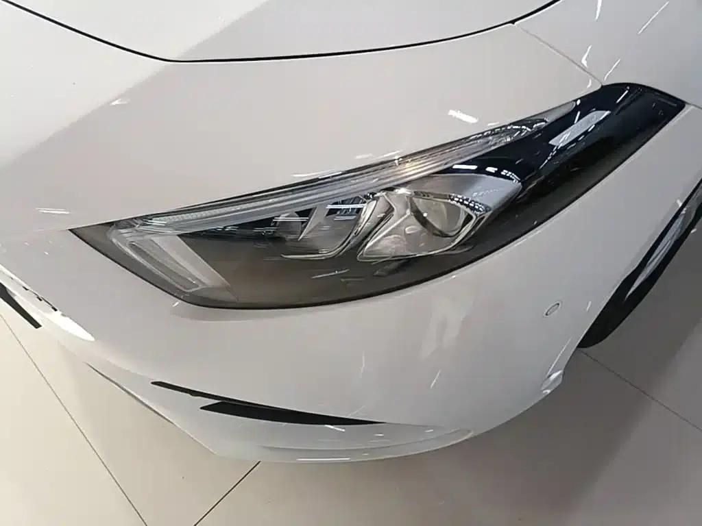 Mercedes-Benz A-Class 2020 Facelift A 200 L Sport Sedan Fashion Model — миниатюра 24
