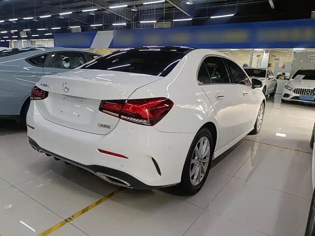 Mercedes-Benz A-Class 2020 Facelift A 200 L Sport Sedan Fashion Model — миниатюра 7