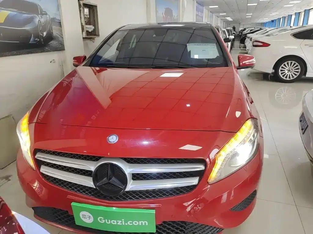2015 Mercedes-Benz A-Class Imported Model A 200 Fashion Edition — миниатюра 3